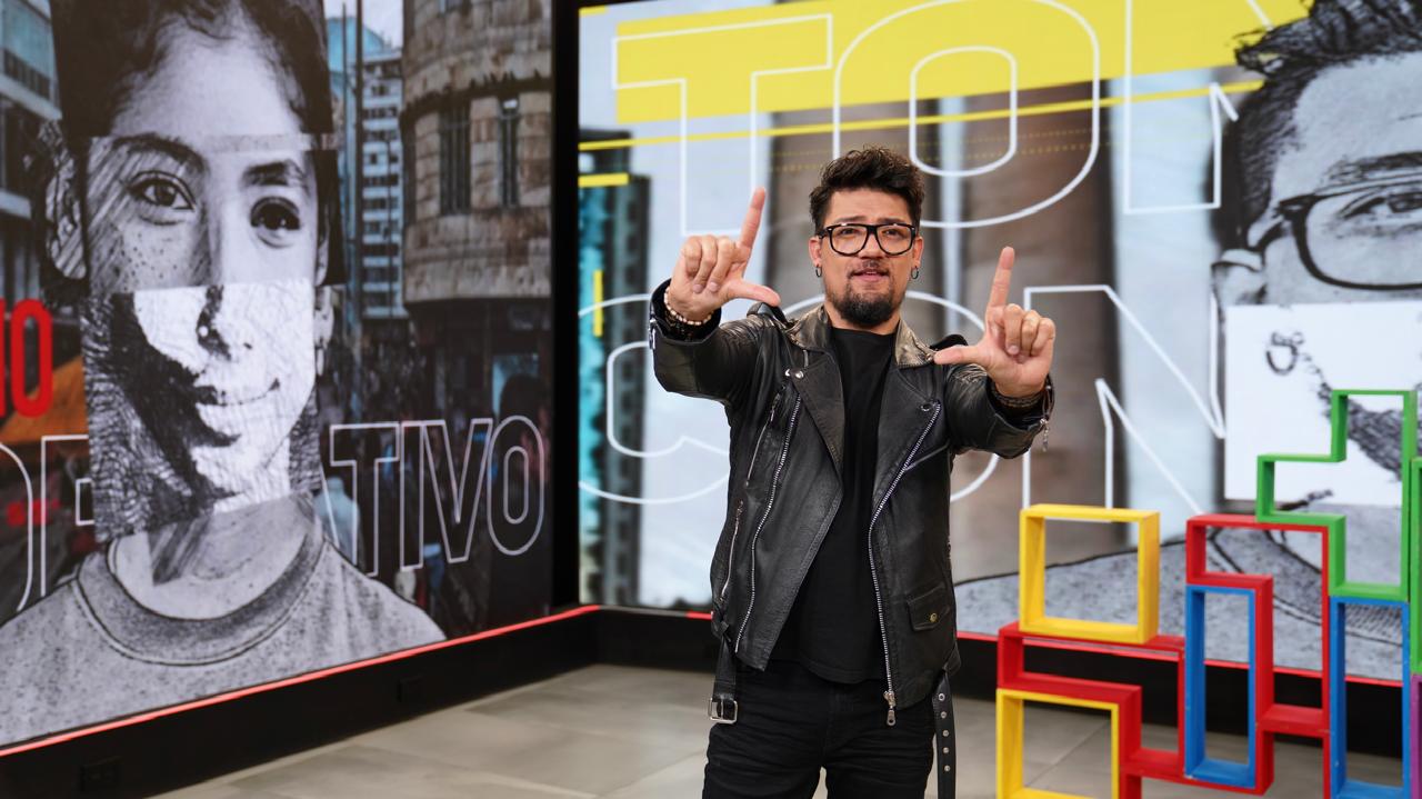 Cristián Briceño, cineasta y presentador sordo, en escena